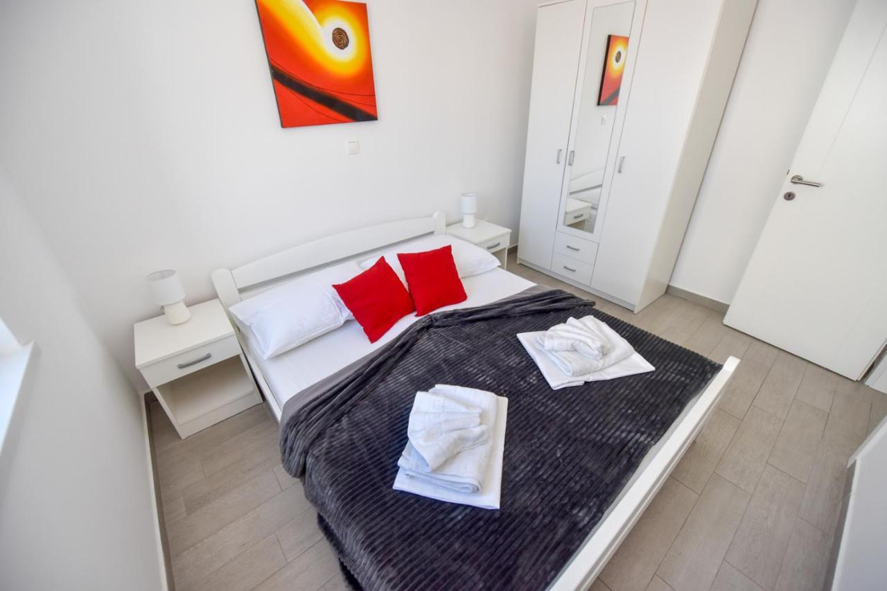 Apartments Yoko Novalja Zewnętrze zdjęcie