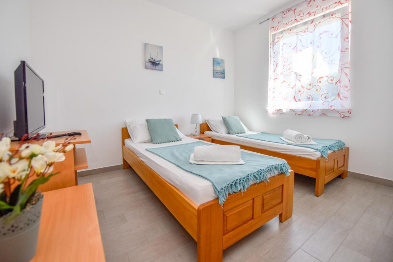 Apartments Yoko Novalja Zewnętrze zdjęcie