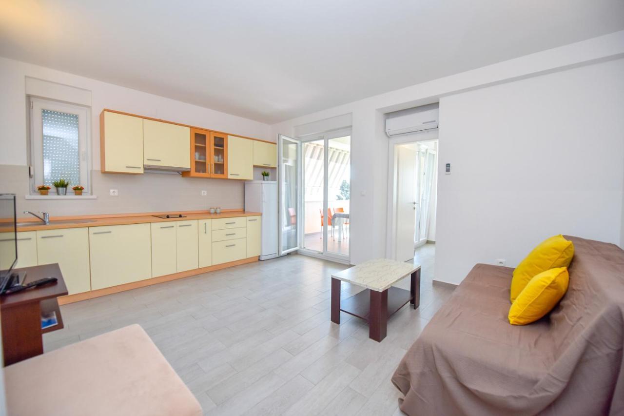 Apartments Yoko Novalja Zewnętrze zdjęcie