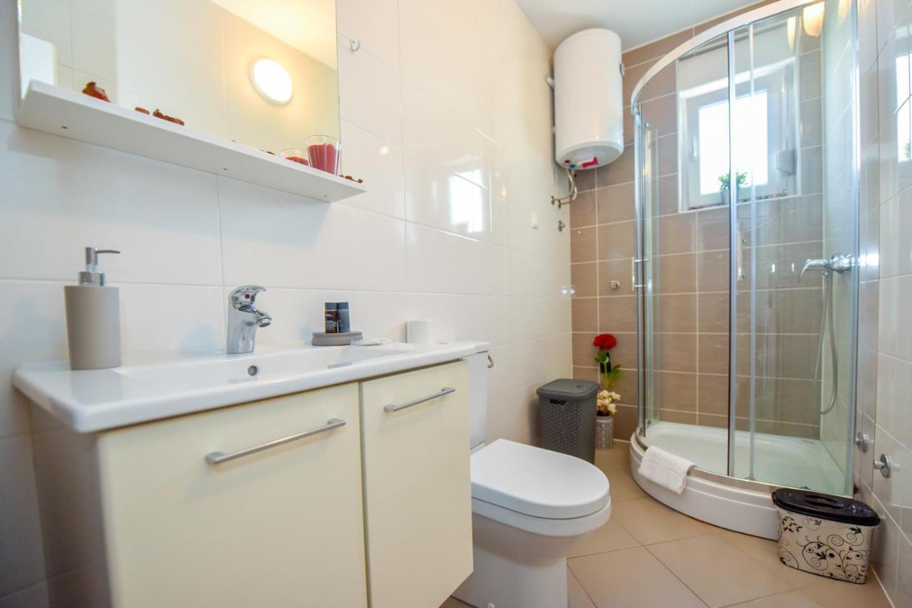 Apartments Yoko Novalja Zewnętrze zdjęcie