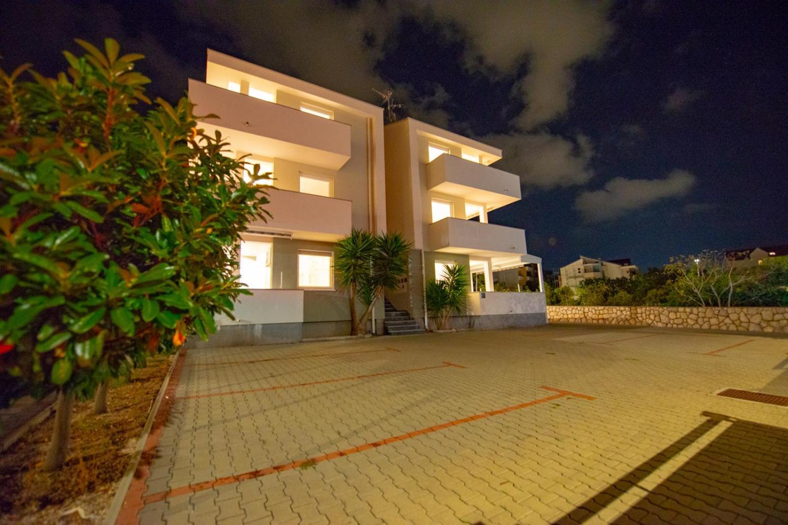 Apartments Yoko Novalja Zewnętrze zdjęcie
