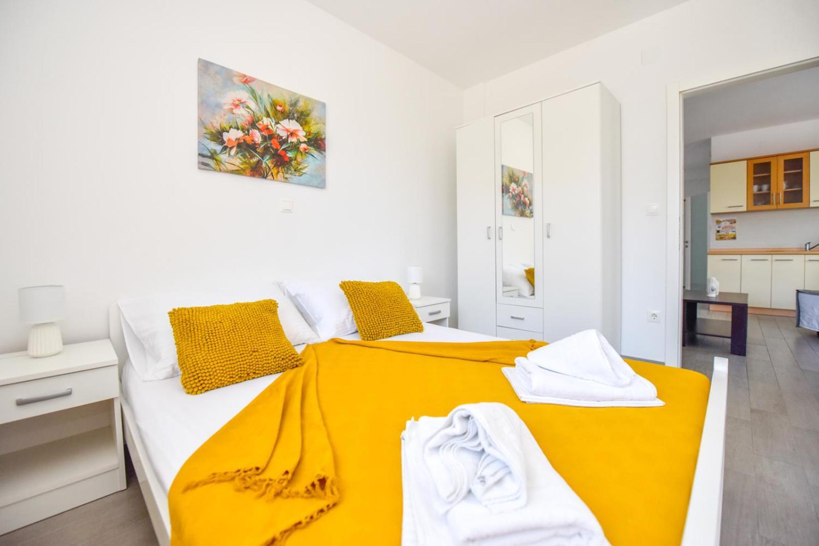 Apartments Yoko Novalja Zewnętrze zdjęcie