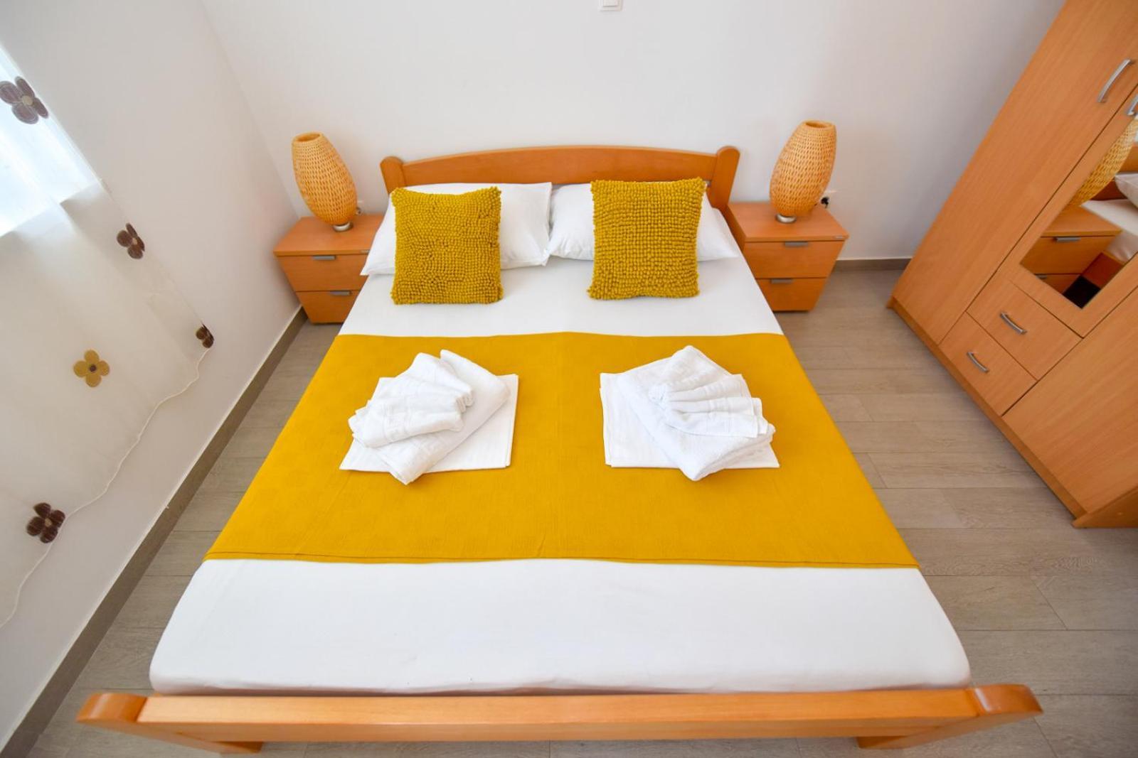 Apartments Yoko Novalja Zewnętrze zdjęcie